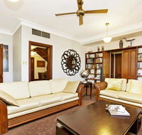 Mandalay Luxury Stay - Sunshine Coast Tourism