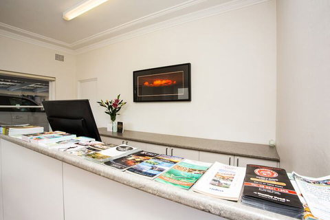 Cowra Motor Inn - Sunshine Coast Tourism 6