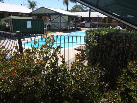 Lone Pine Motel - Corowa - Holiday Sunshine Coast 0