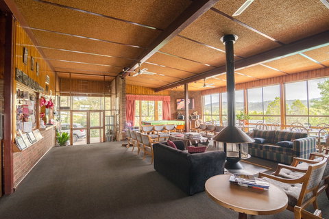 High Country Motel - Holiday Sunshine Coast 3