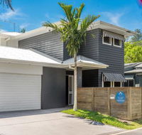 Elua Beach House Modern Central Home w / Swim Spa - Sunshine Coast Tourism