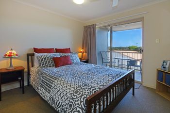 Pacific Royale Holiday Apartment 313 - Sunshine Coast Tourism 6
