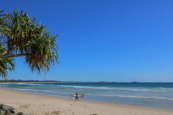 Pacific Royale Holiday Apartment 313 - Sunshine Coast Tourism 3