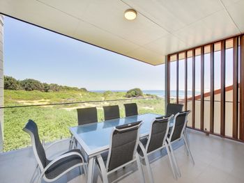 Seas The Day 41B Ocean Avenue - Holiday Sunshine Coast 1