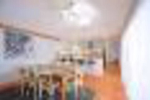 Wifi Walkway To BeachWalk To Town - Sunshine Coast Tourism 3