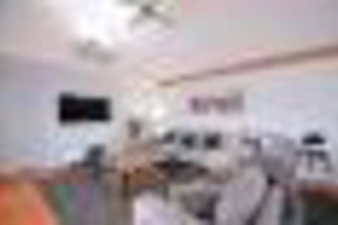 Wifi Walkway To BeachWalk To Town - Sunshine Coast Tourism 2