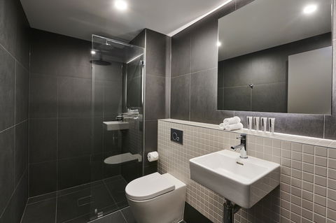 Abode Belconnen - Holiday Sunshine Coast 3