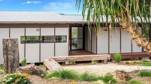 Your Luxury Escape - Carinya Cottages 4 - Holiday Sunshine Coast 1