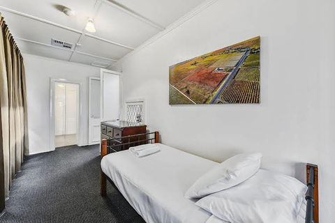Triune House Bed & Breakfast - Holiday Sunshine Coast 0