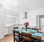 Wattle Grove Villa - Holiday Sunshine Coast