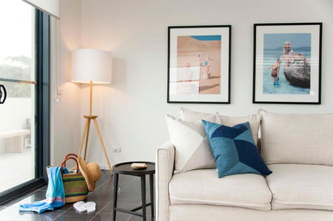 Mollymook Beachfront Penthouse 9 - Sunshine Coast Tourism 6