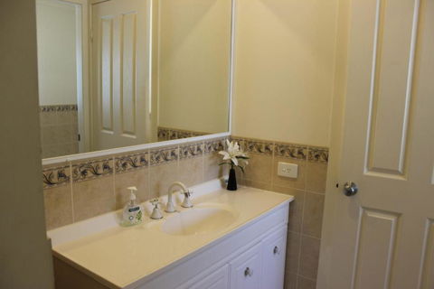 PACIFIC PALMS - Sunshine Coast Tourism 1