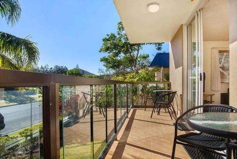 2 / 56 Lawson StreetatClarkes Beach - Sunshine Coast Tourism 4