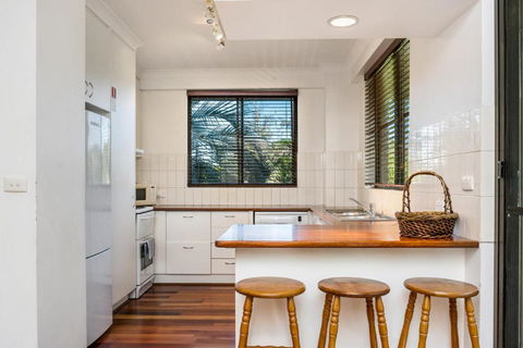 BreezeatByron 1 Clarkes Beach - Sunshine Coast Tourism 4