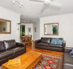 BreezeatByron 1 Clarkes Beach - Sunshine Coast Tourism