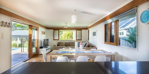 Byron Beausoleil Belongil Beach - Sunshine Coast Tourism 1