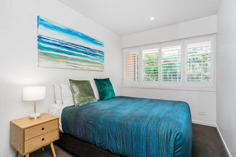 A Perfect Stay - 4 James Cook Apartments - Sunshine Coast Tourism 5