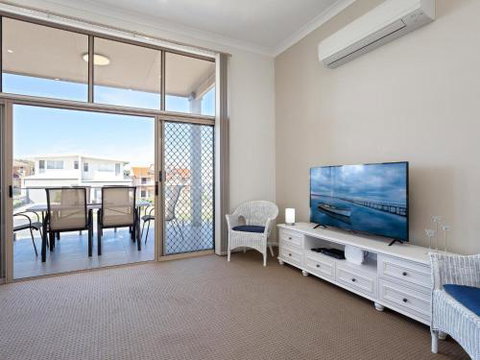Walk On Birubi 1 / 40 Ocean Ave Pet Friendly WIFI Boat Parking & Water Views - Sunshine Coast Tourism 5