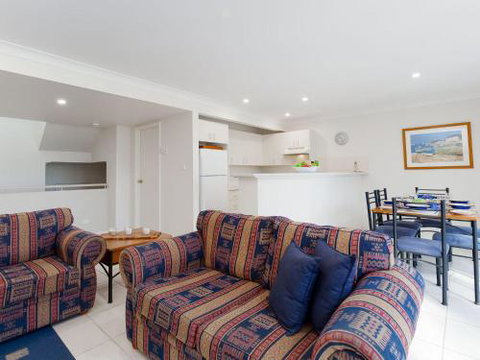 Walk On Birubi 1 / 40 Ocean Ave Pet Friendly WIFI Boat Parking & Water Views - Sunshine Coast Tourism 1