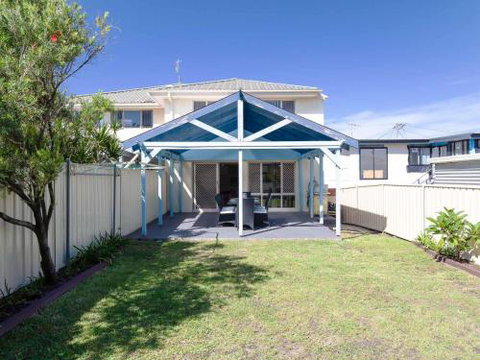 Walk On Birubi 1 / 40 Ocean Ave Pet Friendly WIFI Boat Parking & Water Views - Sunshine Coast Tourism 4