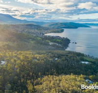 Tinderbox Retreat - Sunshine Coast Tourism