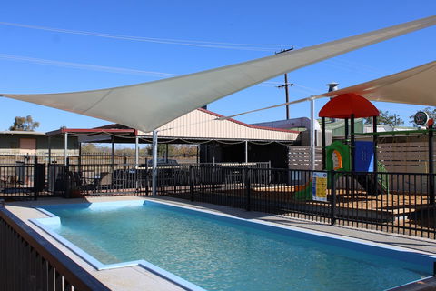 Sunshine Gardens Bourke Resort - Holiday Sunshine Coast 3
