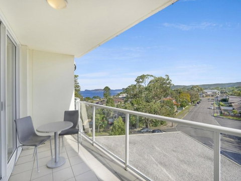 Hinterland Luxury 1 Bedroom Hinterland View Apt - Holiday Sunshine Coast 5
