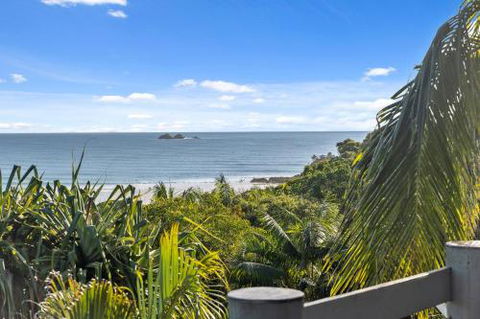 Byron Bay Treehouse On Lighthouse Road - Sunshine Coast Tourism 0