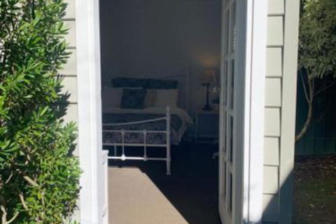 Aroha Studio - Holiday Sunshine Coast 5