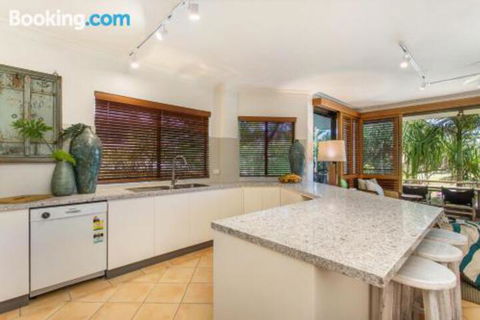 2 / 66 Lawson Street Byron Bay Koranba - Sunshine Coast Tourism 1