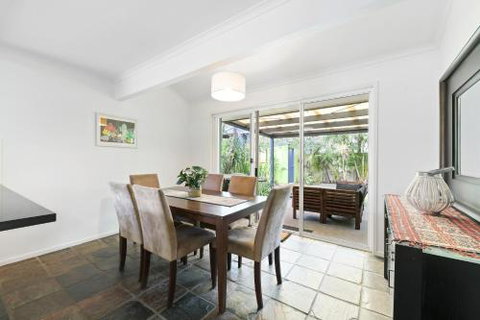 Breakers At Mudjimba Beach - Sunshine Coast Tourism 6