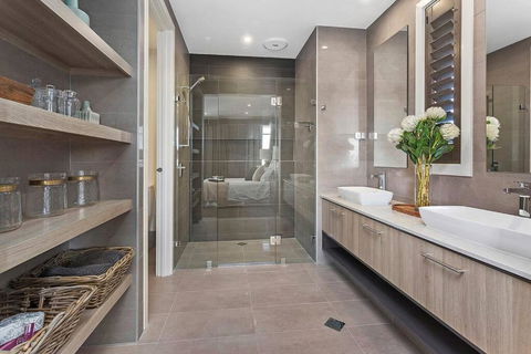 Luxury Brand New Home - Holiday Sunshine Coast 3