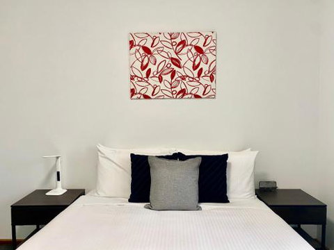 Sevens Avenue Guest House - Holiday Sunshine Coast 0