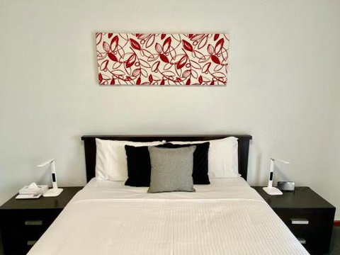 Sevens Avenue Guest House - Holiday Sunshine Coast 4