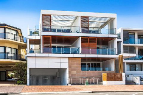 Kiama Seaside Getaway - Holiday Sunshine Coast 0