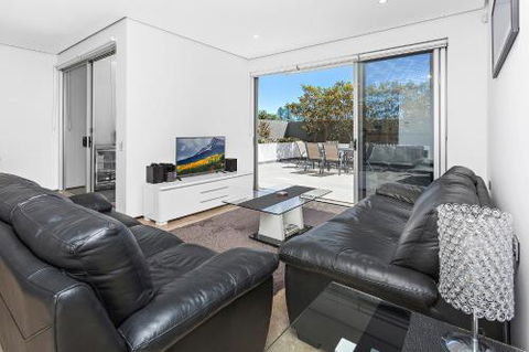 Kiama Seaside Getaway - Holiday Sunshine Coast 5
