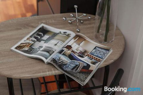 Heart Of Sandringham Apartment By Ready Set Host - Sunshine Coast Tourism 5
