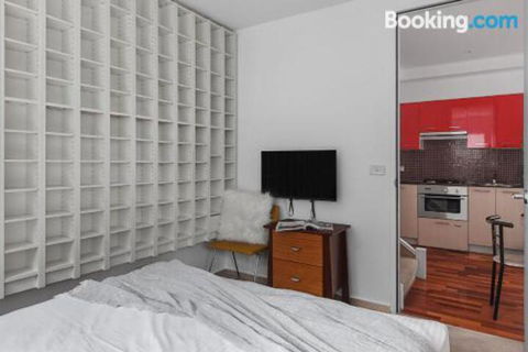 Heart Of Sandringham Apartment By Ready Set Host - Sunshine Coast Tourism 0