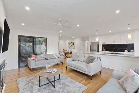 TORQUAY Relax & Unwind Beach 300m Table Tennis - Holiday Sunshine Coast 1
