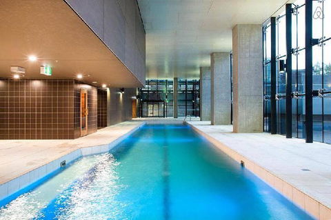 A Stylish & Comfy CBD Studio Near Southern Cross - Sunshine Coast Tourism 6