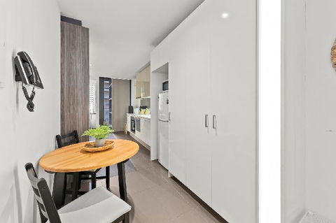 A Stylish & Comfy CBD Studio Near Southern Cross - Sunshine Coast Tourism 4