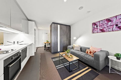 A Stylish & Comfy CBD Studio Near Southern Cross - Sunshine Coast Tourism 5
