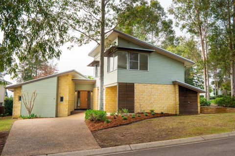 RUST - Holiday Sunshine Coast 6