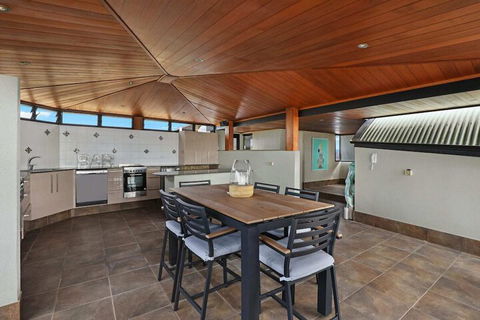 PRTFINO Ultimate Penthouse - Sunshine Coast Tourism 4