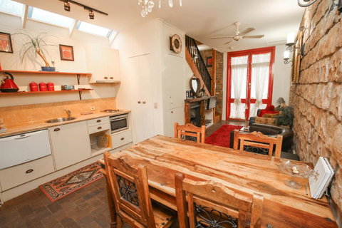 The Stable On Olive - Sunshine Coast Tourism 3