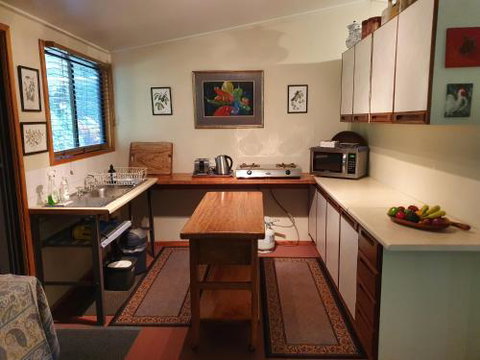 Garden Studio - Sunshine Coast Tourism 2