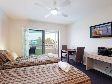 Oaks Pacific Blue 278 265 Sandy Point Road - Sunshine Coast Tourism 1