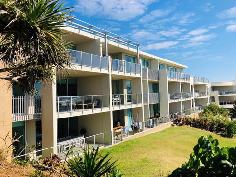 Absolute Beachfront Cabarita Beach Ocean Views 3 Bed Apartment - Holiday Sunshine Coast 4