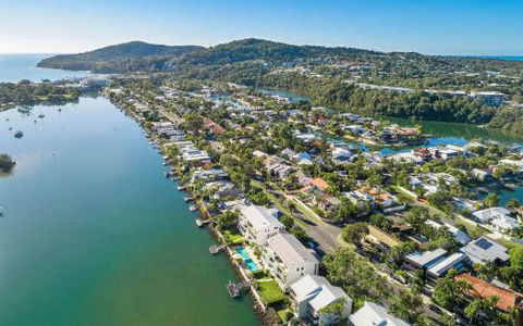 Apartment 5 Commodore - Holiday Sunshine Coast 4