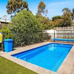 A Perfect Ten - Holiday Sunshine Coast 0